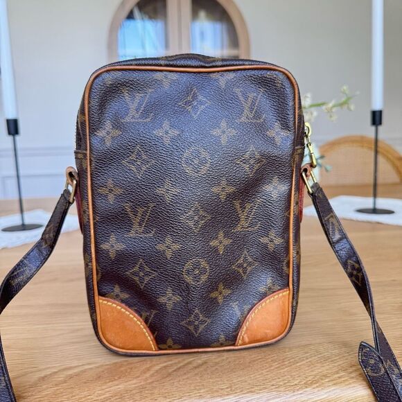 ✅AUTHENTIC✅LOUIS VUITTON DANUBE CROSSBODY Bag - Picture 7 of 14